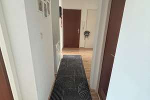 helle 3-Zimmer-Wohnung mit Balkon in Nürnberg-Fischbach  – Die vollständige Adresse der Immobilie erhältst du vom Anbieter., 90475 Fischbach, Nürnberg – Vorschaubild 3