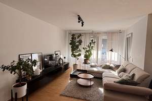 Helle 3-Zimmer Wohnung mit hochwertiger Küche zur Übernahme – Die vollständige Adresse der Immobilie erhältst du vom Anbieter., 91058 Bachfeld, Erlangen – Vorschaubild 1