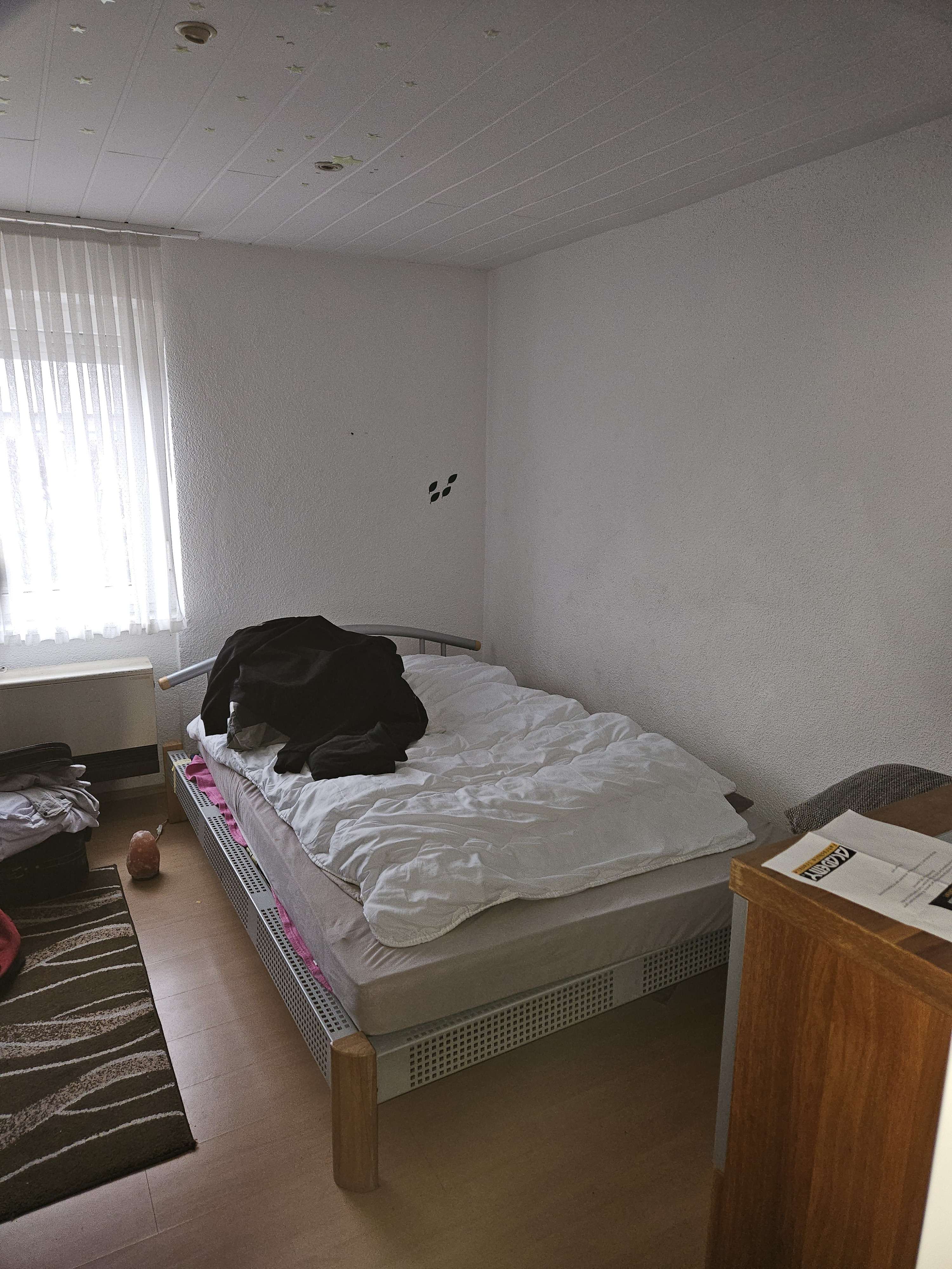 Renovierungsbedürftige 4 Zimmerwohnung in Baindt, Ravensburg Kreis – Bild 2