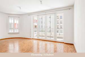 Ruhig und Zentral: 3-Zimmer-Wohnung mit Balkon in grüner Innenhoflage