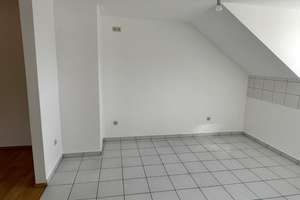 Ab sofort bezugsfrei –  Dachgeschosswohnung in beliebter Lage der Mainzer Neustadt. – Adam-Karillion-Straße 00, 55118 Neustadt, Mainz – Vorschaubild 6