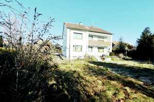 Mehrfamilienhaus mit malerischem Ausblick ins Grüne und Entwicklungspotenzial – Alb-Donau-Kreis – Vorschaubild 1
