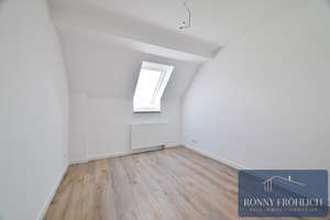 WOW! Frisch saniert: Stilvolle 3-Raum-Maisonette mit Balkon, Aufzug & Fernblick auf dem Kaßberg! NEU – Uhlichstraße 8, 9112 Kaßberg, Chemnitz – Vorschaubild 14