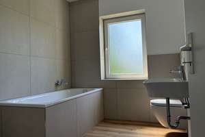 Stilvolle 3-Zimmer-Wohnung in zentraler Lage von Siegen - Erstbezug nach umfassender Sanierung-  – Unter dem Klingelschacht 38, 57074 Siegen, Siegen – Vorschaubild 2