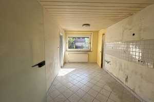Geräumiges EFH in Stadtrandlage mit Garten und zwei Garagen! – Aschaffenburg – Vorschaubild 8