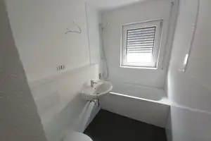 Kapitalanlage!!! 12 Familienhaus, energetisch kernsaniert, komplett vermietet in Esslingen-Mettingen – Esslingen (Kreis) – Vorschaubild 5