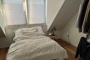 Schöne Dachgeschosswohnung in Köln-Weiden – perfekt für Haustierliebhaber – Köln – Vorschaubild 4