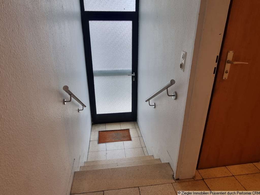 Immobilie in Ladenburg - Gepflegtes Reihenhaus direkt am Schulzentrum von Ladenburg - 10004034 - Bild 1