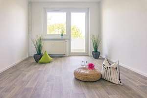 NEU sanierte 3-Raum-Wohnung mit Balkon und Tageslichtbad – Carl-Bobach-Str. 20, 9120 Helbersdorf, Chemnitz – Vorschaubild 1