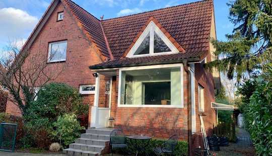 Bild von CYRIL HEYNE REAL ESTATE präsentiert: CHARMANTES ROTES BACKSTEINHAUS IN HAMBURG-SASEL