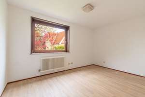Charmantes Einfamilienhaus in Lurup mit Entwicklungspotenzial – Die vollständige Adresse der Immobilie erhältst du vom Anbieter., 22547 Lurup, Hamburg – Vorschaubild 12