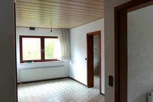 Freistehendes Einfamilienhaus mit Garten und Garage in ruhiger Privatstraße – Friedrich-Schweigardt-Weg 30, 73547 Ostalbkreis – Vorschaubild 9