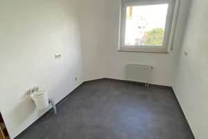  Sonnige, frisch renovierte 3,5-Zimmer-Wohnung mit Balkon und Tiefgarage in Oberndorf-Hochmössingen – Ignaz-Rohr-Straße 34, 78727 Oberndorf am Neckar – Vorschaubild 9