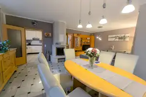 Junges Einfamilienhaus mit Pool in Geldern. – Kleve (Kreis) – Vorschaubild 7