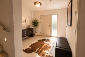 ELEGANTE DOPPELHAUSHÄLFTE MIT POOL – Die vollständige Adresse der Immobilie erhältst du vom Anbieter., 85609 Aschheim – Vorschaubild 12