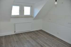 Zum Verlieben: 2,5 Raum Dachgeschosswohnung in Essen-Schonnebeck. Besser geht´s nicht! – Nachbarnweg 2, 45309 Schonnebeck, Essen – Vorschaubild 8