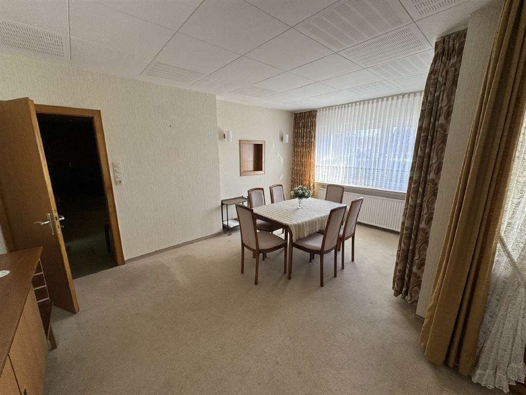 Immobilie in Waldbröl - Großzügiges Wohnhaus mit weitläufigem Grundstück in Hermesdorf - Bild 6