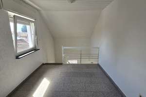 Frisch renovierte 3-Zimmer-Wohnung mit 93 m² – sofort bezugsfrei in Hagenbach – Die vollständige Adresse der Immobilie erhältst du vom Anbieter., 76767 Hagenbach – Vorschaubild 8