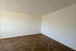Frisch komplett renovierte 3-Zimmer-Wohnung mit Balkon - ideal für Eigennutzer oder Kapitalanleger – Die vollständige Adresse der Immobilie erhältst du vom Anbieter., 95764 Oberschleißheim – Vorschaubild 3