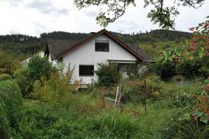 Einfamilienhaus auf großem Grundstück in Staufen-Grunern – Breisgau-Hochschwarzwald (Kreis) – Vorschaubild 1