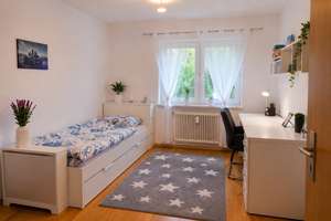 Wohnen mit Charakter: 3-Zimmer-Wohnung in Haunstetten – Martinistraße 28, 86179 Haunstetten-Ost, Augsburg – Vorschaubild 3