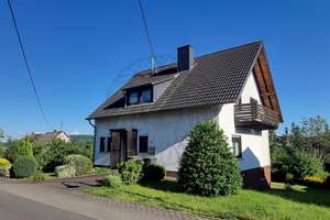 Westerburg-Stadtteil: Einfamilienhaus mit schönem Grundstück – Die vollständige Adresse der Immobilie erhältst du vom Anbieter., 56457 Westerburg – Vorschaubild 2
