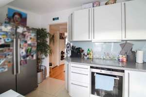 Freistehende 3 Zimmer Dachgeschosswohnung in Leipzig Stötteritz mit Aufzug und Loggia – Die vollständige Adresse der Immobilie erhältst du vom Anbieter., 4299 Stötteritz, Leipzig – Vorschaubild 6