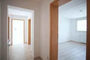 ~  Tolle Dachgeschosswohnung mit neuem Bad + Laminat + ruhig aber zentral ~ – Niebuhrstraße 78, 47138 Obermeiderich, Duisburg – Vorschaubild 10
