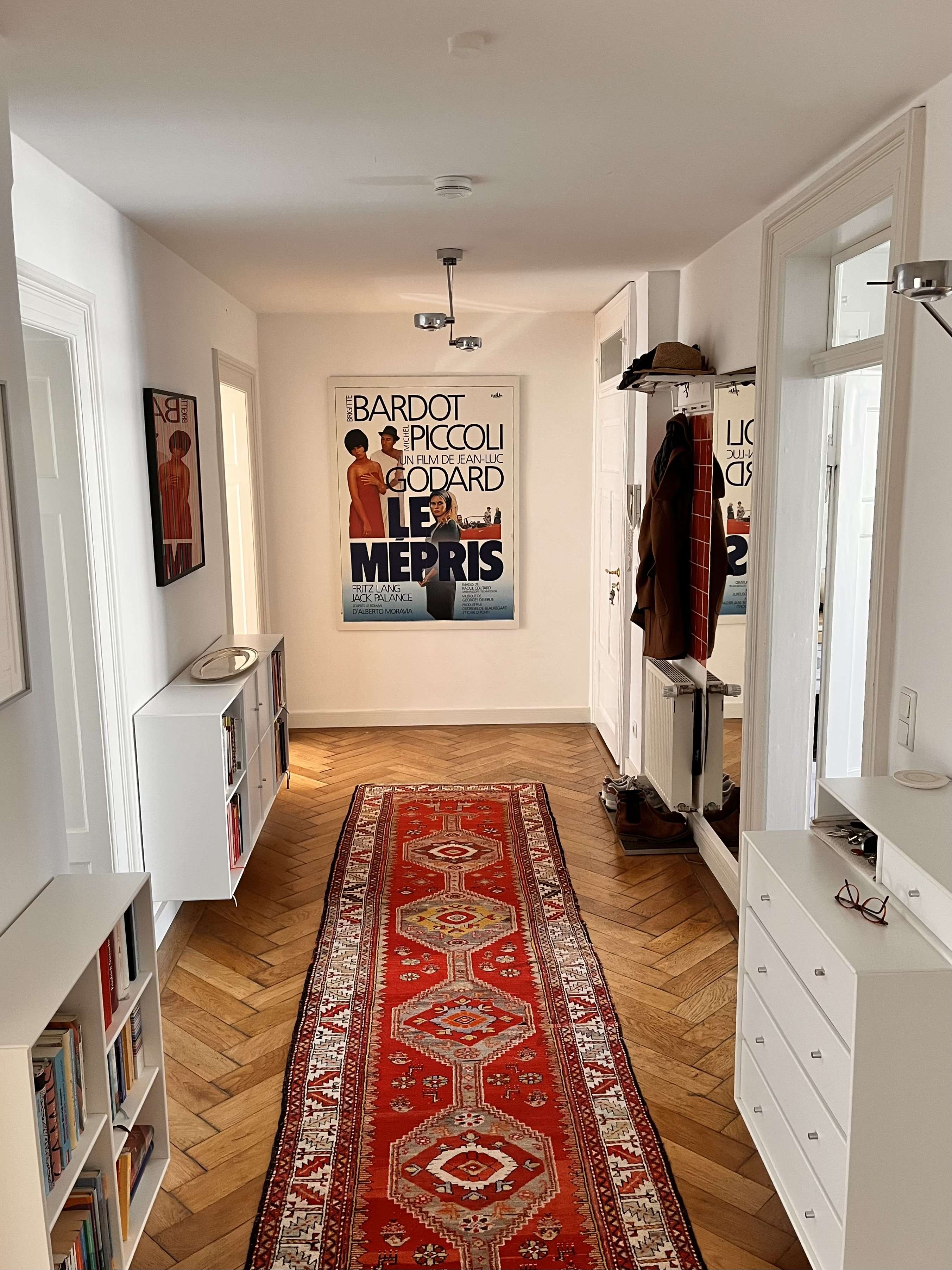 Exklusive 4-Zimmer Altbauwohnung im 3. OG mit Balkon in München Maxvorstadt, München – Bild 2