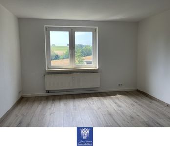 Idylle pur! Helle Wohnung mit Tageslichtbad!