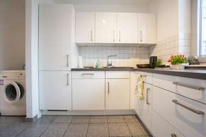 Düsseldorf: Große Traumwohnung mit Blick ins Grüne im Herzen von Oberkassel – Die vollständige Adresse der Immobilie erhältst du vom Anbieter., 40547 Niederkassel, Düsseldorf – Vorschaubild 14
