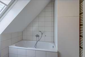 Möbliert: Wunderschöne Dachgeschosswohnung in Schwabing – Die vollständige Adresse der Immobilie erhältst du vom Anbieter., 80805 Neufreimann, München – Vorschaubild 8
