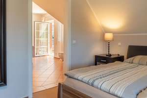 Exklusives Einfamilienhaus in Oldenburg-Dannau – Ruhige Lage am Feldrand – Die vollständige Adresse der Immobilie erhältst du vom Anbieter., 23758 Oldenburg in Holstein – Vorschaubild 23