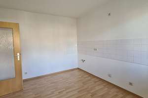 Helle, geräumige 2-Zimmer-Wohnung in Dresden-Naußlitz – Essener Str. 22, 1159 Naußlitz, Dresden – Vorschaubild 4