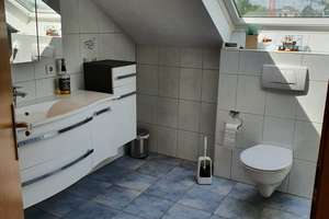 Gepflegte 2-Zimmer-DG-Wohnung mit Balkon und EBK in Heilbronn-Böckingen – Auf der Schanz 26, 74080 Böckingen, Heilbronn – Vorschaubild 5