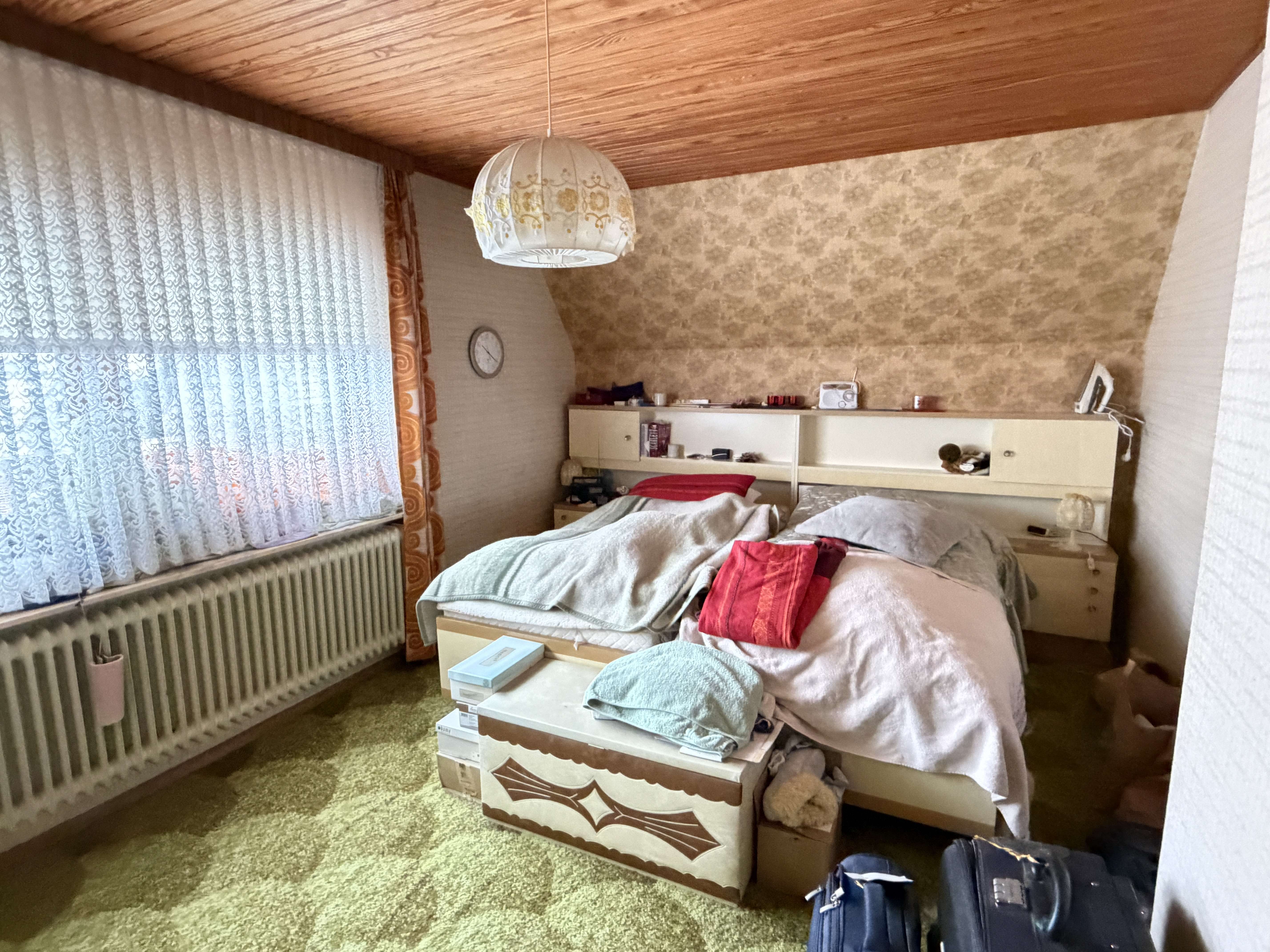 Immobilie in Elsfleth - Sanierungsobjekt mit Charme. Solides Wohnhaus mit Garage & Wintergarten nahe der Weser - Bild 1