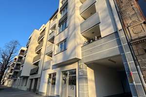 4-Zimmer-Wohnung mit 2 Bädern und Süd-Balkon mit Fernsehturmblick