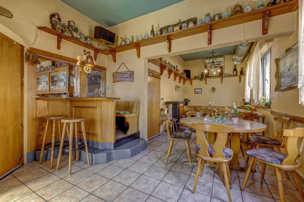 Immobilie in Hainburg - Uriges Gasthaus mit Biergarten und Betreiberwohnung – Wohnen und Arbeiten unter einem Dach - Bild 2