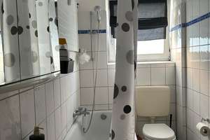 **Helle, gepflegte 2 Zimmerwohnung in zentraler Lage mit Balkon** – 40595 Garath, Düsseldorf – Vorschaubild 5