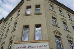 Moderne DG-Wohnung mit Wärmepumpe, Einbauküche, Geschirrspüler und Balkon mit Weitblick – Magdeburger Allee 5, 99086 Andreasvorstadt, Erfurt – Vorschaubild 2