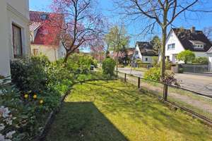 Stadtvilla auf großem Grundstück in Alt-Rahlstedt – Die vollständige Adresse der Immobilie erhältst du vom Anbieter., 22149 Rahlstedt, Hamburg – Vorschaubild 19
