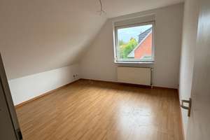 Geräumiges Einfamilienhaus mit 5 Zimmern und Carport in Uelzen – Die vollständige Adresse der Immobilie erhältst du vom Anbieter., 29525 Uelzen – Vorschaubild 22