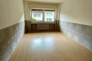Kapitalanleger aufgepasst! MFH mit  3 Wohnungen u. einem Ladenlokal, Garten, Garage u. Stellplatz – Die vollständige Adresse der Immobilie erhältst du vom Anbieter., 45279 Freisenbruch, Essen – Vorschaubild 3
