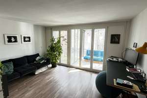 Zwischen Villa Berg und Schlossgarten - großzügige  2,5-Zimmer-Wohnung mit Balkon