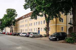 Moderne Wohnung in der Stadtmitte // 1.OG links – Bebelstr. 14, 38440 Schillerteich, Wolfsburg – Vorschaubild 2