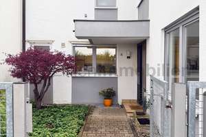Ohne Käuferprovision: Mit Liebe zum Traumhaus - Reihenmittelhaus mit Gartenparadies für Familien – Die vollständige Adresse der Immobilie erhältst du vom Anbieter., 70806 Kornwestheim – Vorschaubild 3