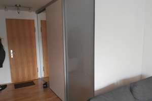 Teilmöblierte 2-Raum-Maisonette-Wohnung mit Balkon und Einbauküche in Stuttgart-Vaihingen – Die vollständige Adresse der Immobilie erhältst du vom Anbieter., 70563 Vaihingen-Mitte, Stuttgart – Vorschaubild 2