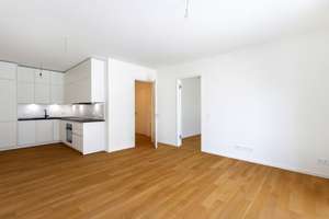 Kleinod | 2-Zi Gartenwohnung in Süd-Ost-Ausrichtung | EBK | Blick auf Parkfläche – Friedenauer Höhe 21, 12159 Friedenau, Berlin – Vorschaubild 10