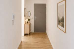 Groß, hell & komfortabel – 3‑Raum‑Wohnung mit Balkon und Aufzug – Tanneberger Weg 44, 1169 Gorbitz-Süd, Dresden – Vorschaubild 3