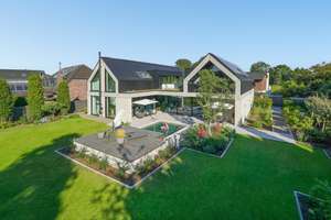 Exklusive Architektenvilla am Rheindamm – Wohnen auf höchstem Niveau – Die vollständige Adresse der Immobilie erhältst du vom Anbieter., 40668 Meerbusch – Vorschaubild 3